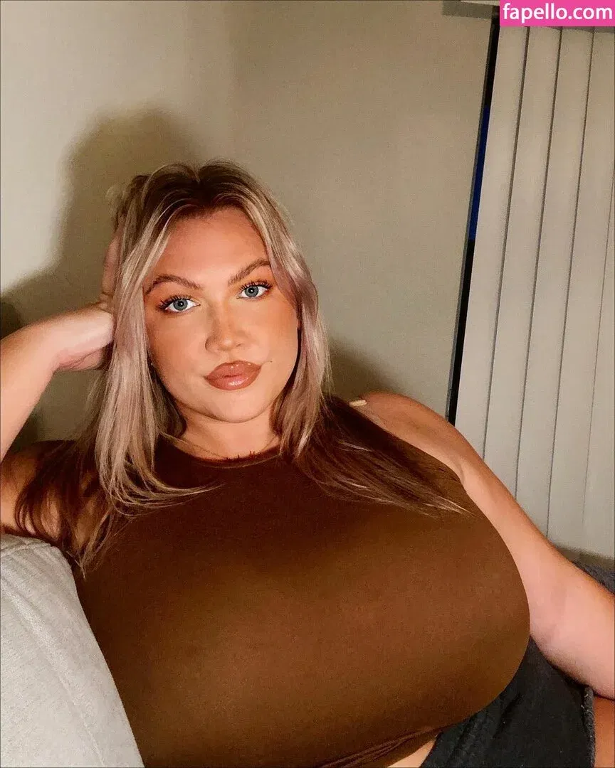 Hayden Buchko Onlyfans Photo Gallery 