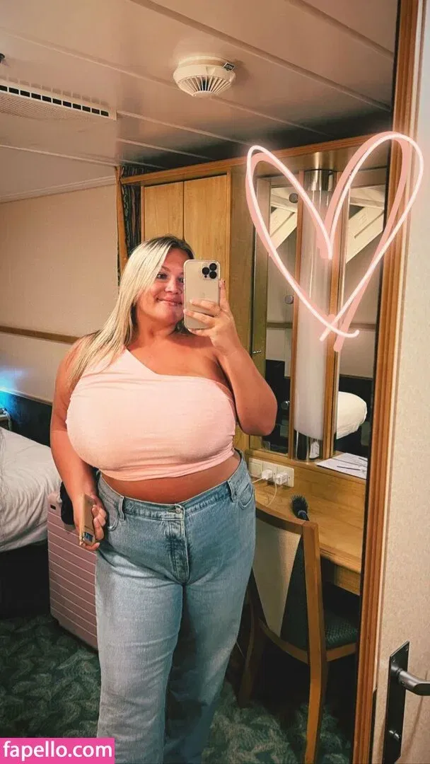 Hayden Buchko Onlyfans Photo Gallery 