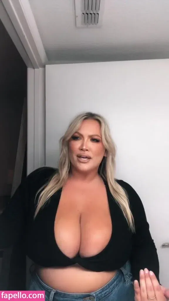 Hayden Buchko Onlyfans Photo Gallery 