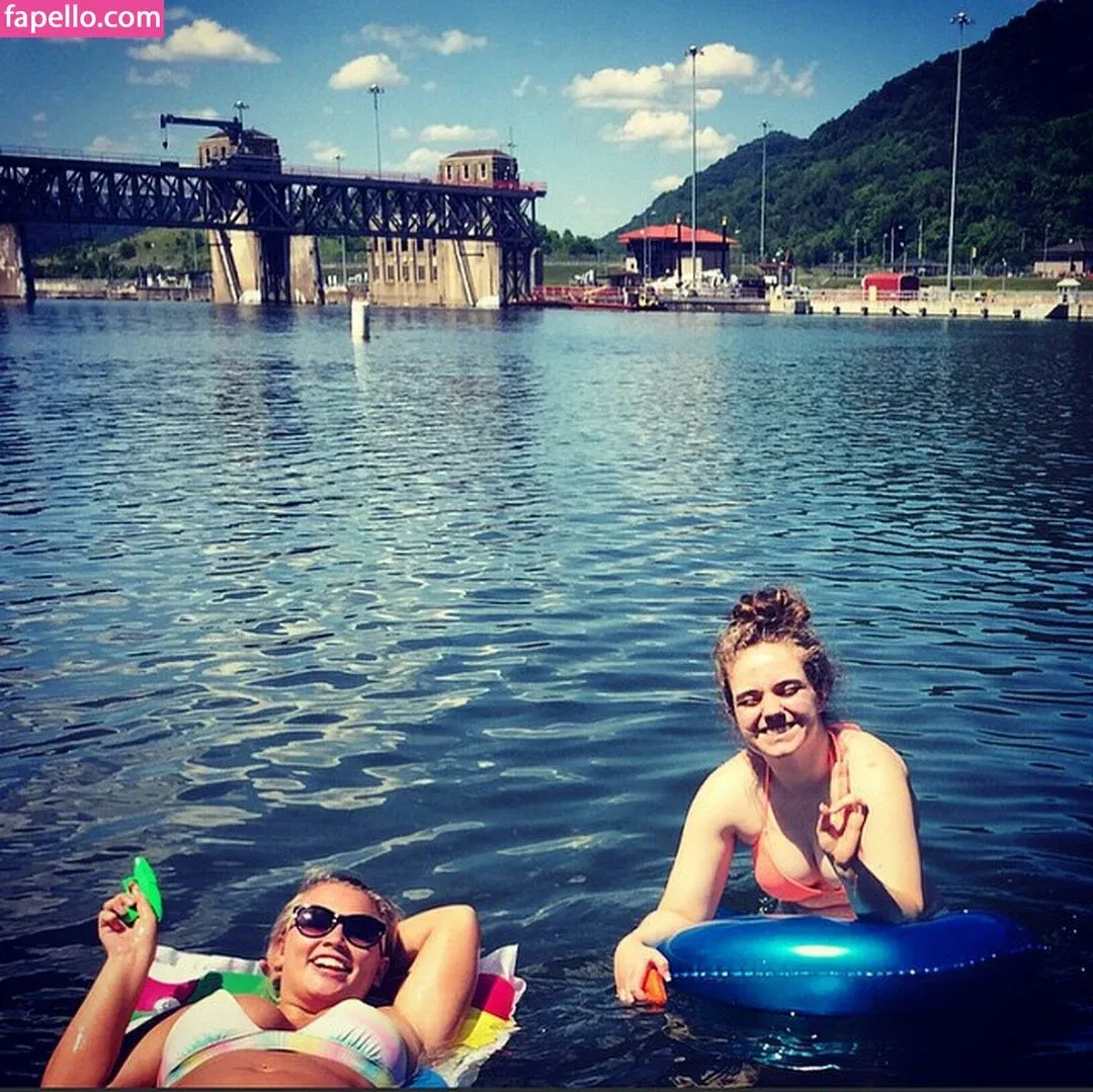 Hayden Buchko Onlyfans Photo Gallery 