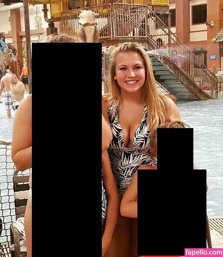 Hayden Buchko Onlyfans Photo Gallery 