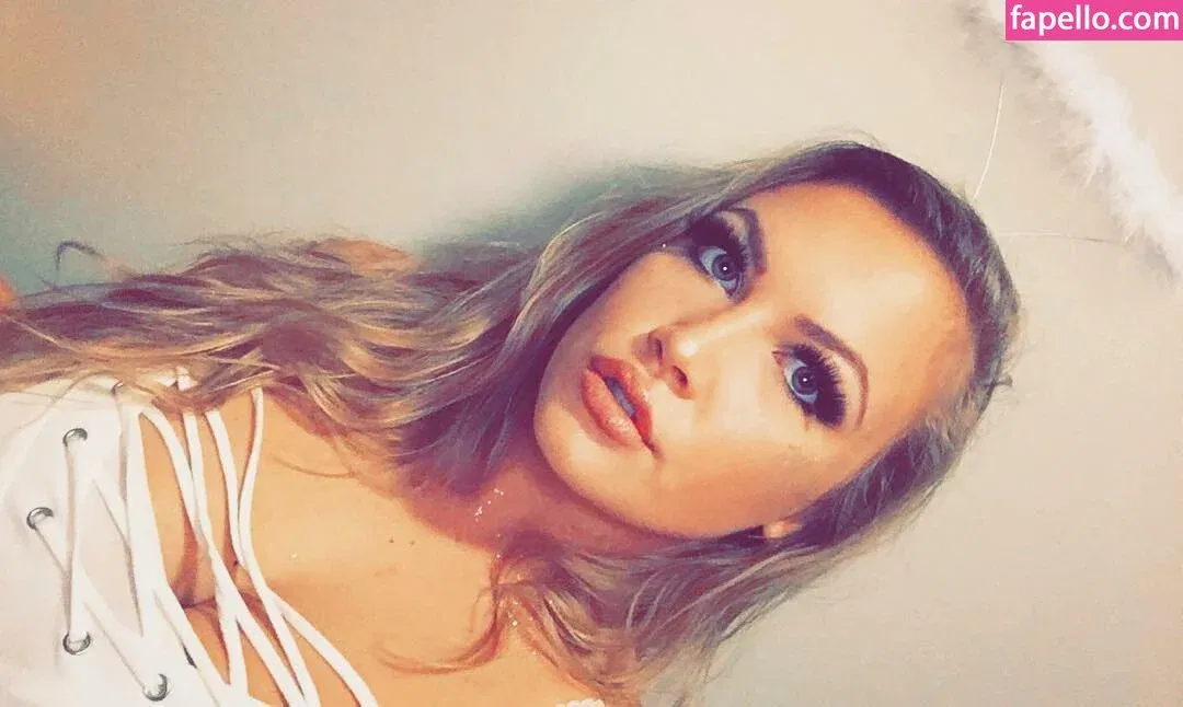 Hayden Buchko Onlyfans Photo Gallery 