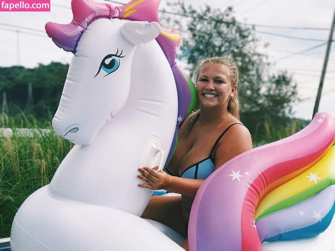 Hayden Buchko Onlyfans Photo Gallery 