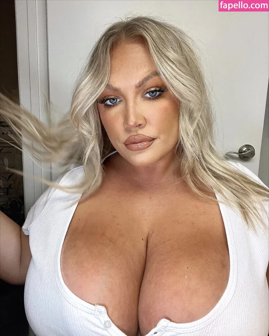 Hayden Buchko Onlyfans Photo Gallery 