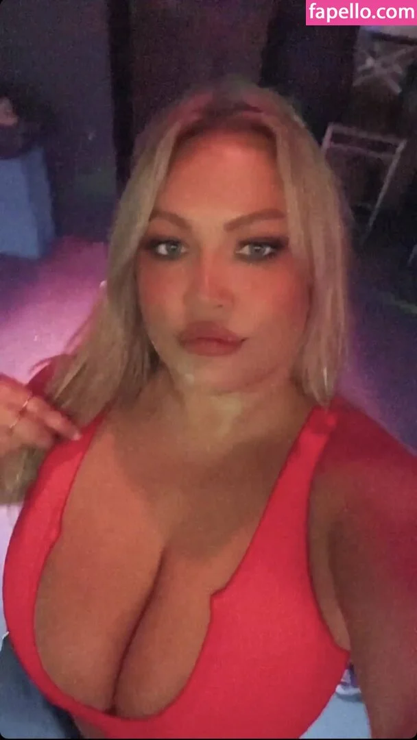 Hayden Buchko Onlyfans Photo Gallery 