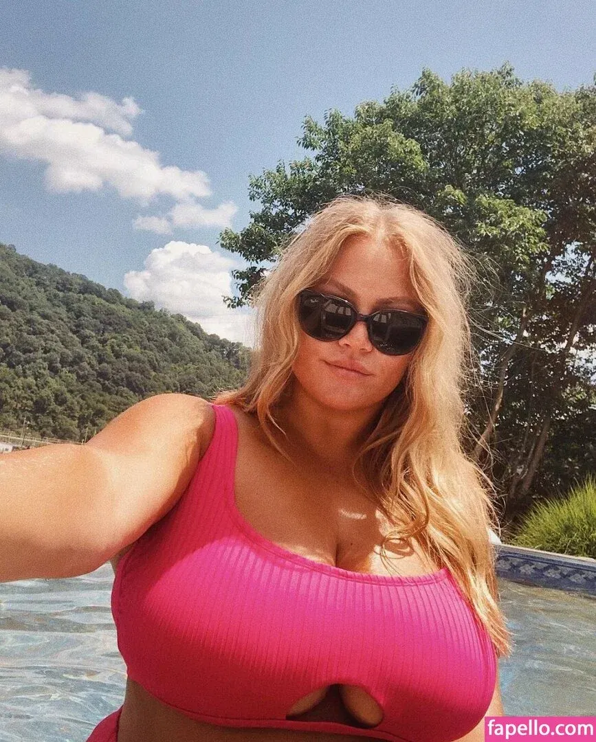 Hayden Buchko Onlyfans Photo Gallery 