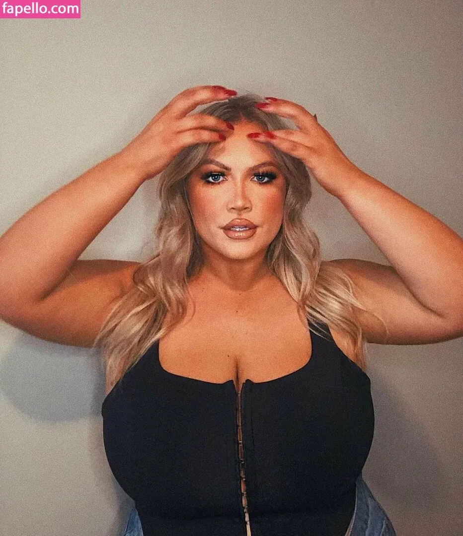 Hayden Buchko Onlyfans Photo Gallery 