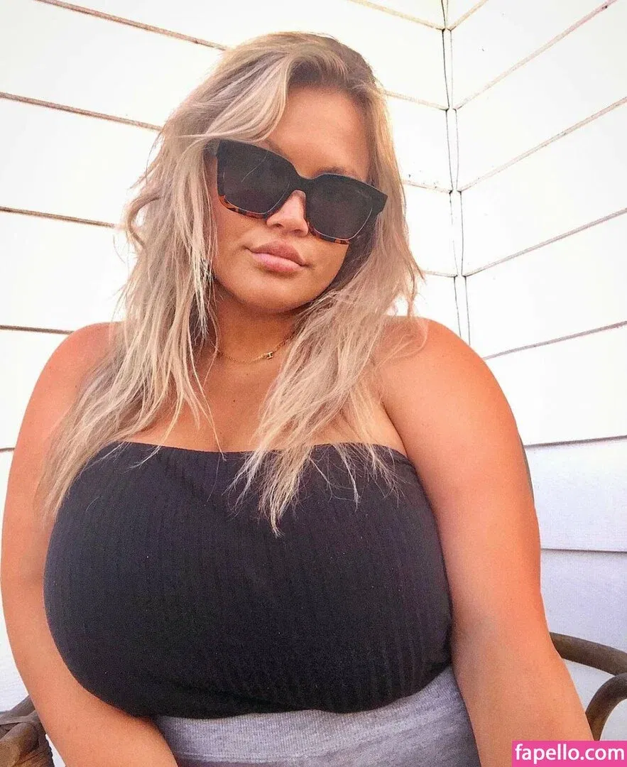 Hayden Buchko Onlyfans Photo Gallery 