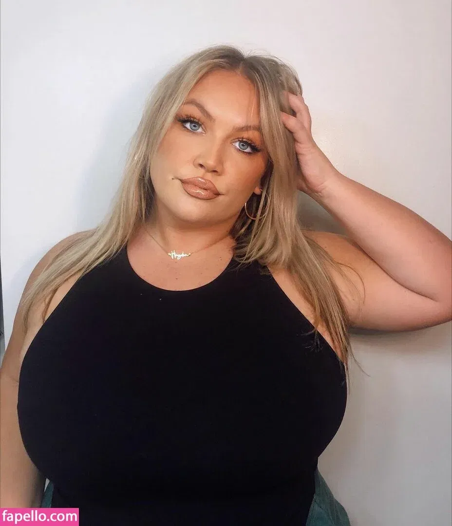 Hayden Buchko Onlyfans Photo Gallery 