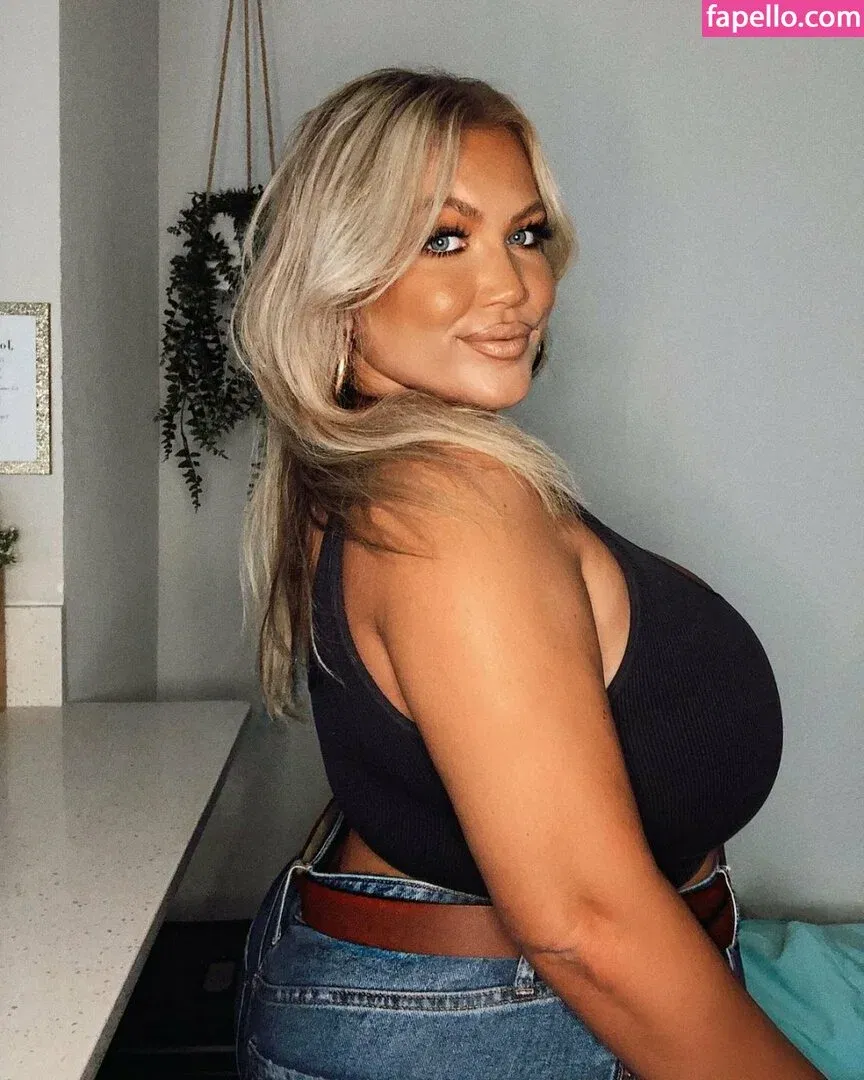 Hayden Buchko Onlyfans Photo Gallery 