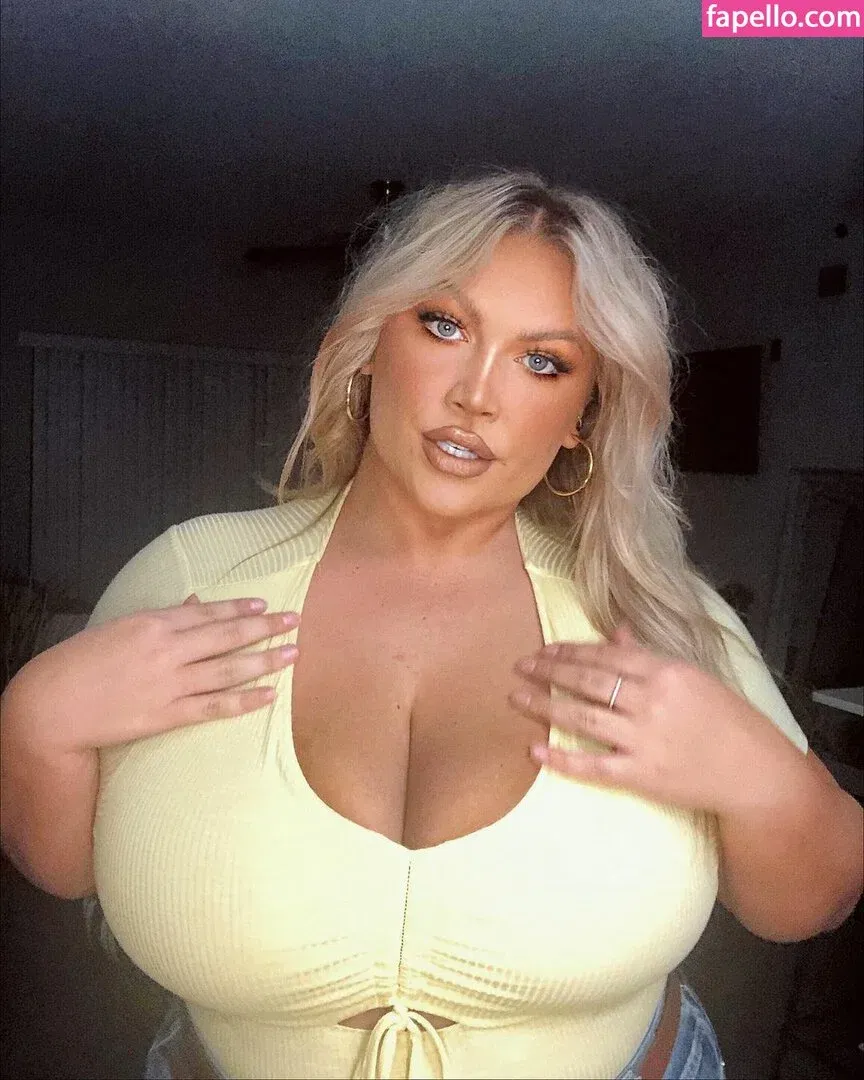 Hayden Buchko Onlyfans Photo Gallery 