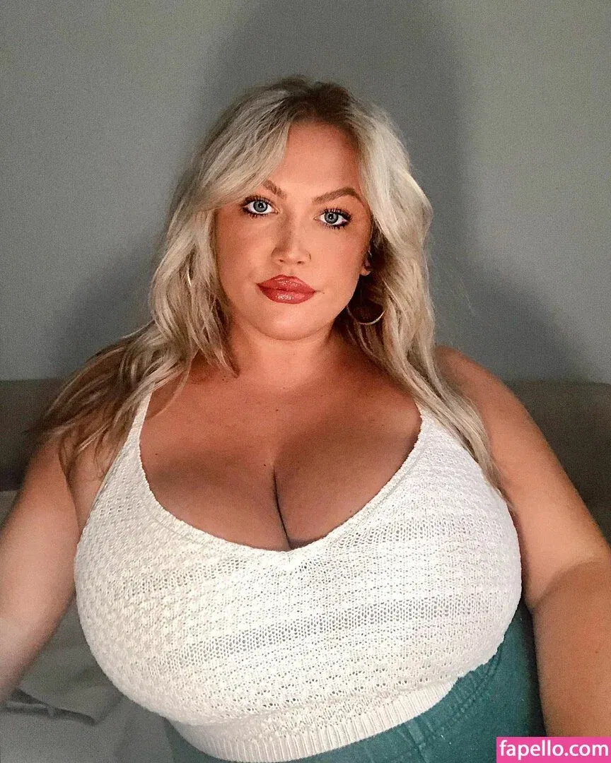 Hayden Buchko Onlyfans Photo Gallery 