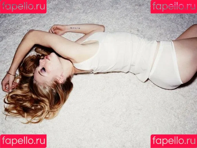 Natalie Dormer Onlyfans Photo Gallery 