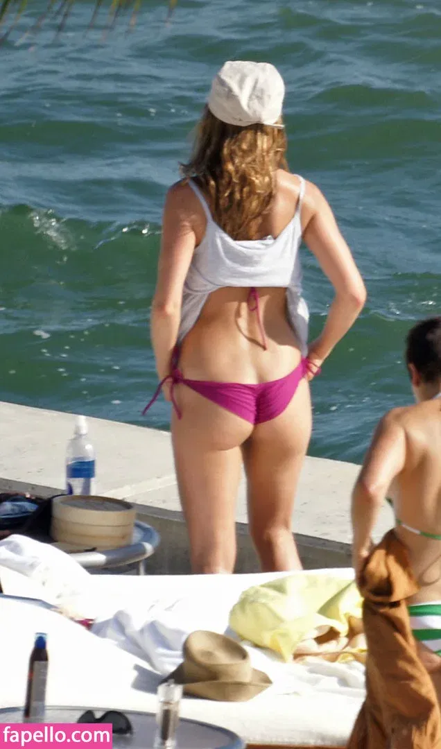 Jennifer Aniston Onlyfans Photo Gallery 