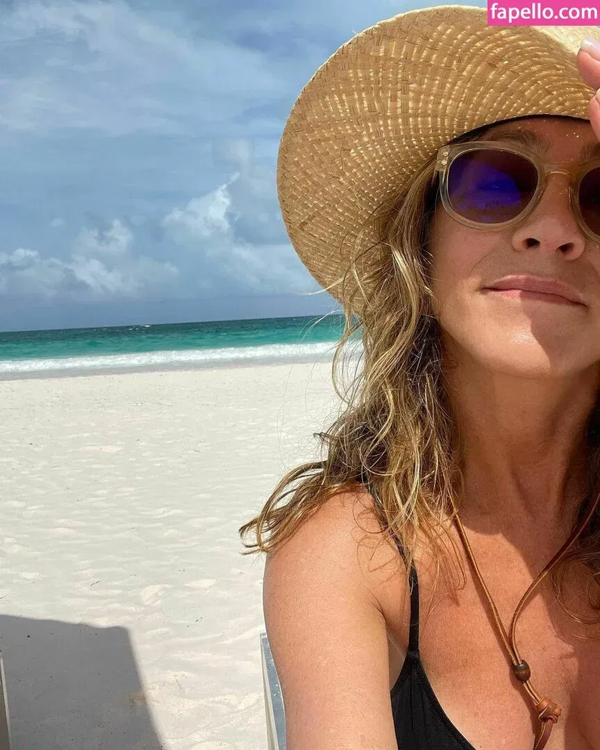 Jennifer Aniston Onlyfans Photo Gallery 