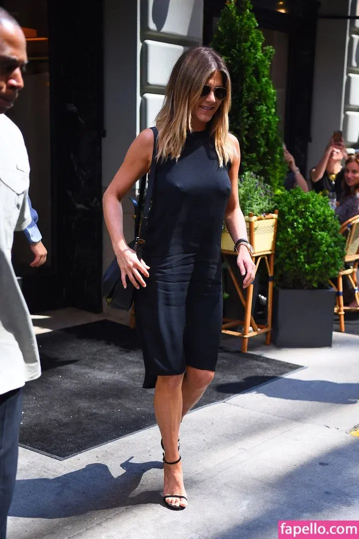 Jennifer Aniston Onlyfans Photo Gallery 