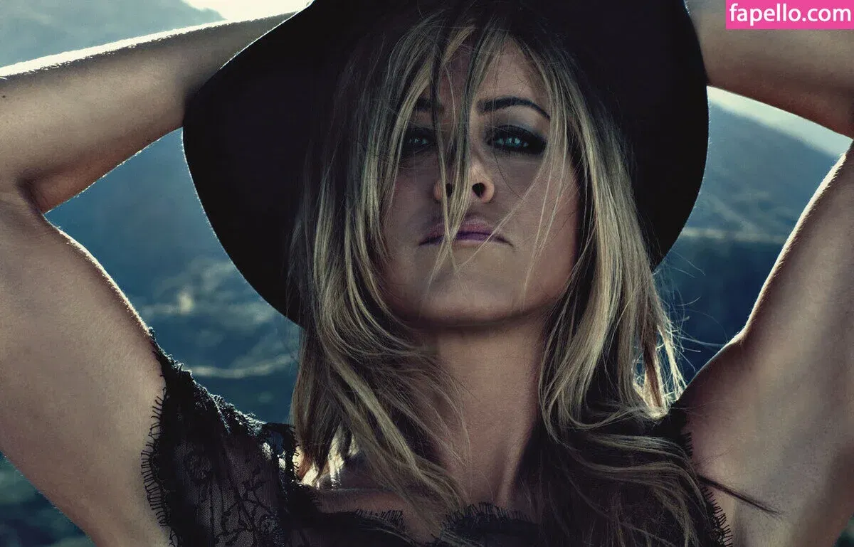 Jennifer Aniston Onlyfans Photo Gallery 