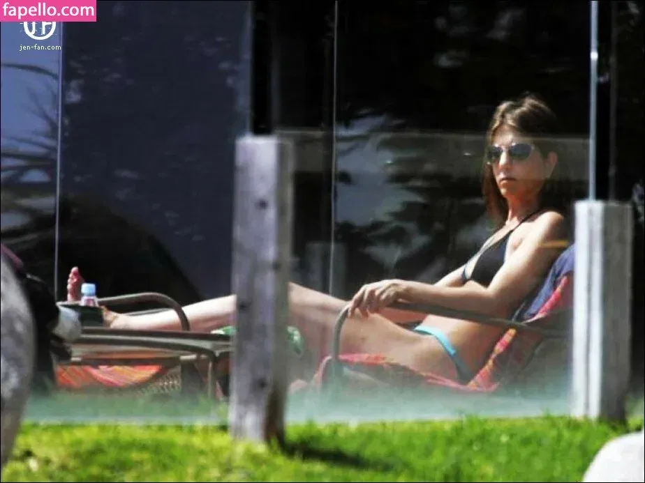 Jennifer Aniston Onlyfans Photo Gallery 