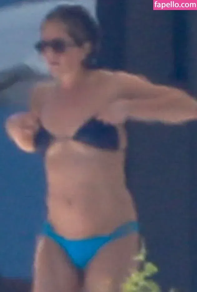 Jennifer Aniston Onlyfans Photo Gallery 