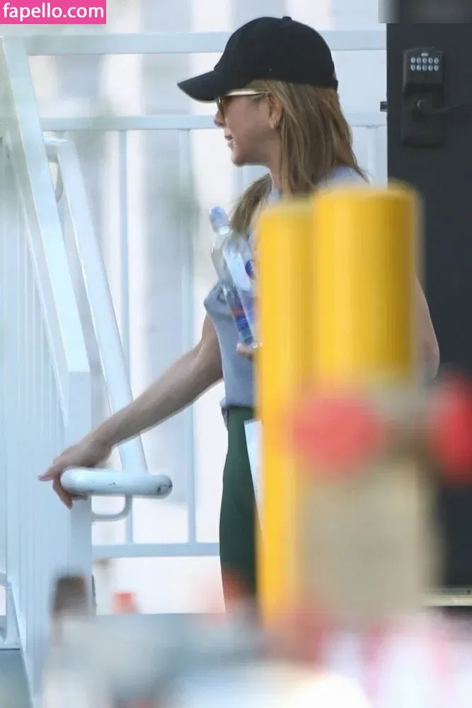 Jennifer Aniston Onlyfans Photo Gallery 