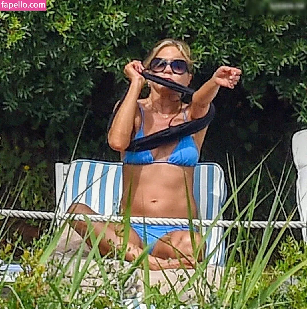 Jennifer Aniston Onlyfans Photo Gallery 