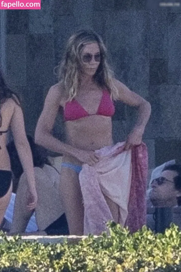 Jennifer Aniston Onlyfans Photo Gallery 