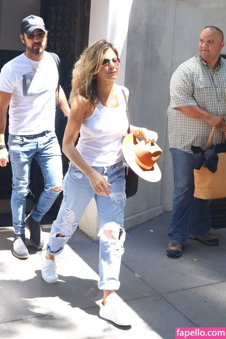 Jennifer Aniston Onlyfans Photo Gallery 