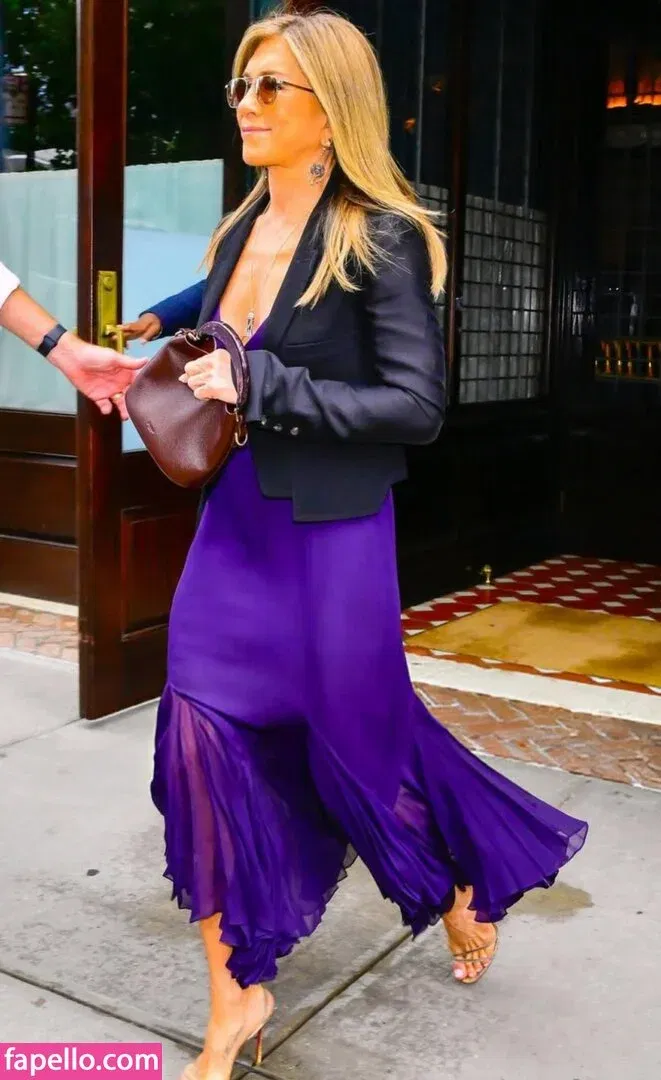 Jennifer Aniston Onlyfans Photo Gallery 
