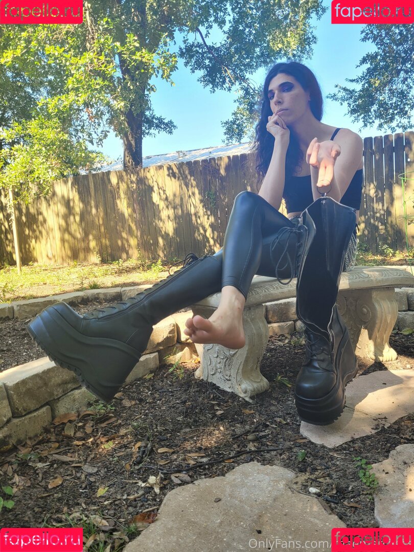 maemerciless Onlyfans Photo Gallery 