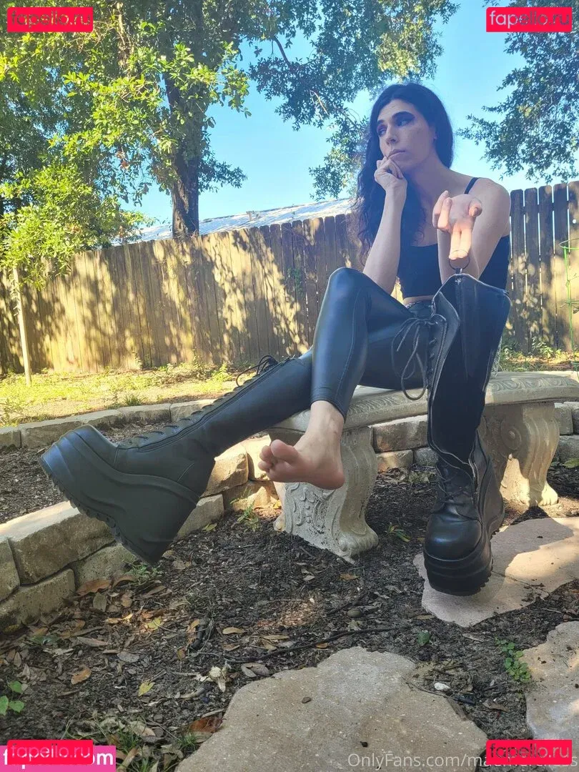 maemerciless Onlyfans Photo Gallery 