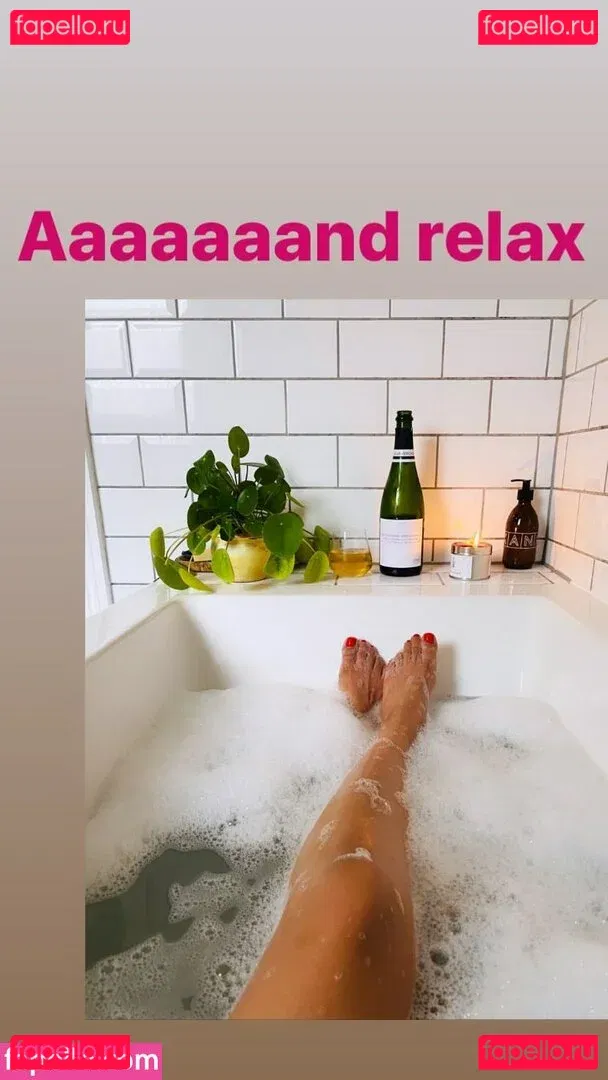 Anita Rani Onlyfans Photo Gallery 