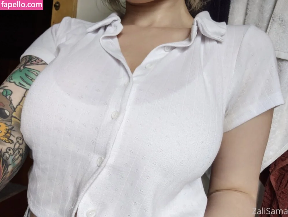 Zalaria Cosplay Onlyfans Photo Gallery 