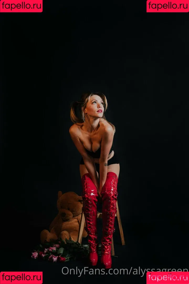 alyssagreen Onlyfans Photo Gallery 