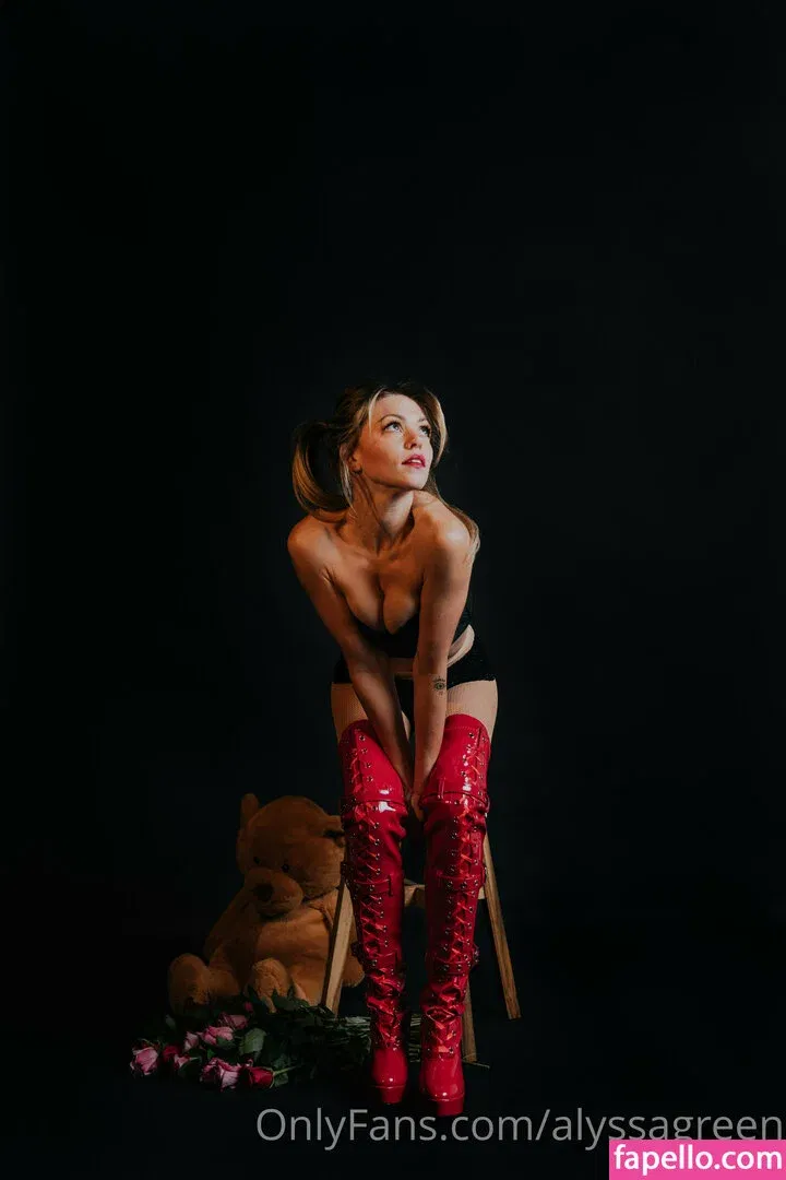 alyssagreen Onlyfans Photo Gallery 