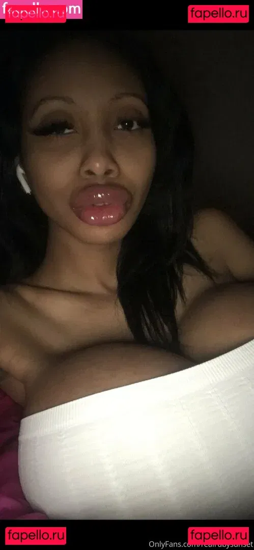 realrubysunset Onlyfans Photo Gallery 