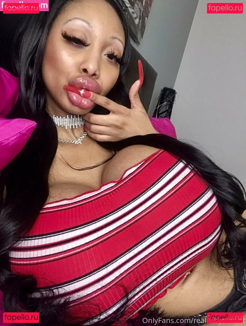 realrubysunset Onlyfans Photo Gallery 