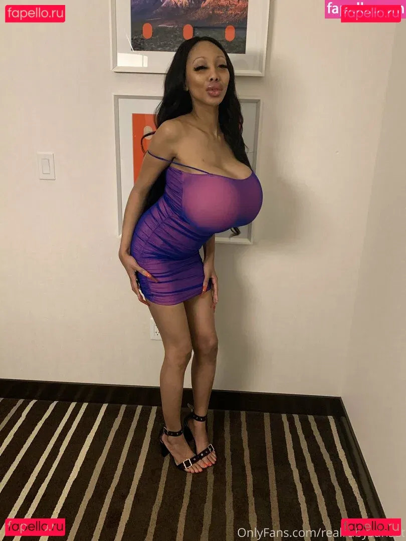 realrubysunset Onlyfans Photo Gallery 