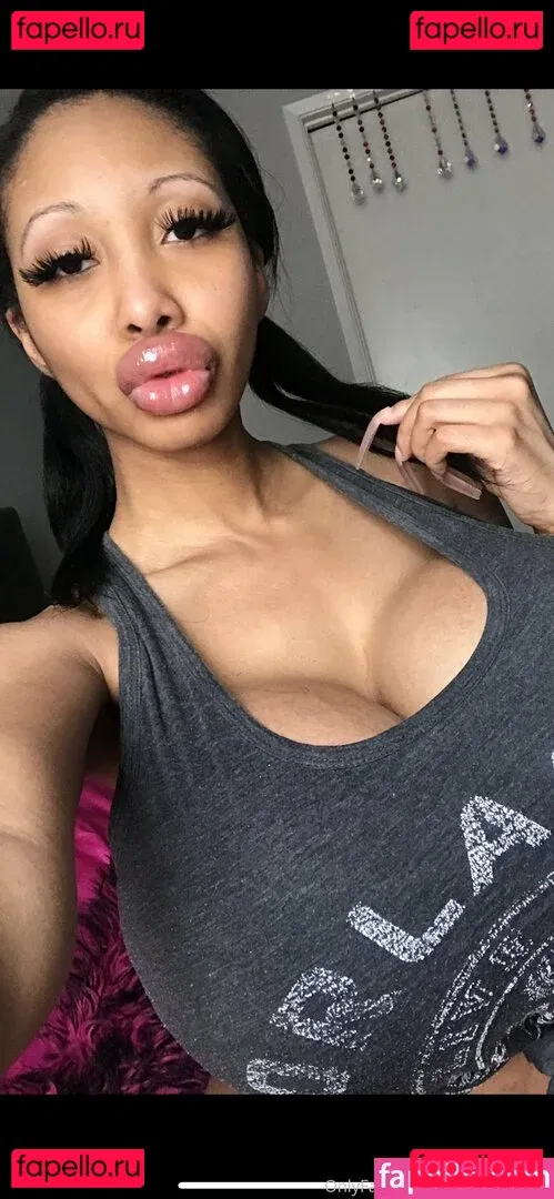 realrubysunset Onlyfans Photo Gallery 