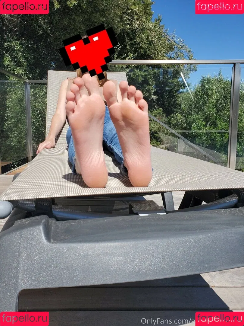 alicefrenchfeet Onlyfans Photo Gallery 