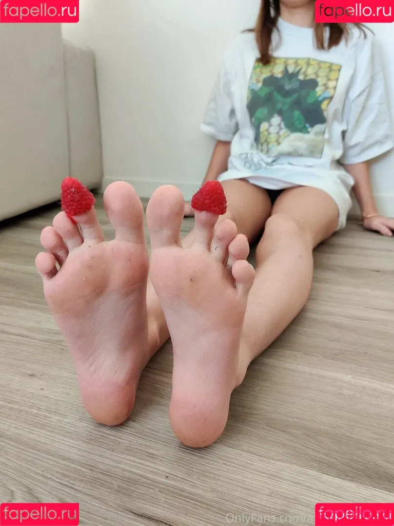 alicefrenchfeet Onlyfans Photo Gallery 