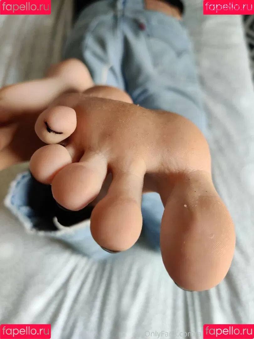 alicefrenchfeet Onlyfans Photo Gallery 