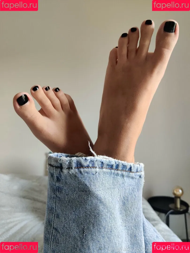 alicefrenchfeet Onlyfans Photo Gallery 