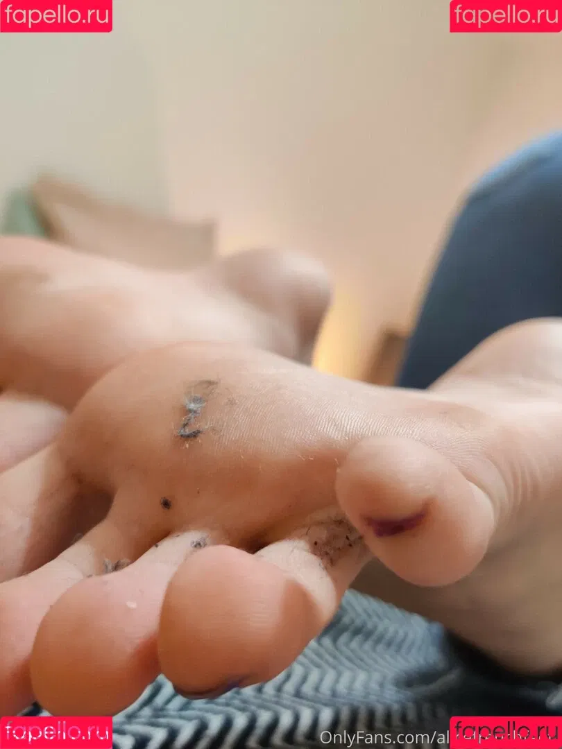 alicefrenchfeet Onlyfans Photo Gallery 