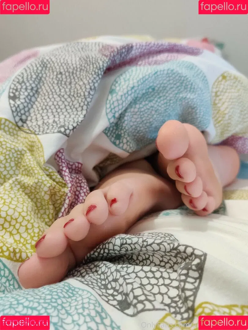 alicefrenchfeet Onlyfans Photo Gallery 