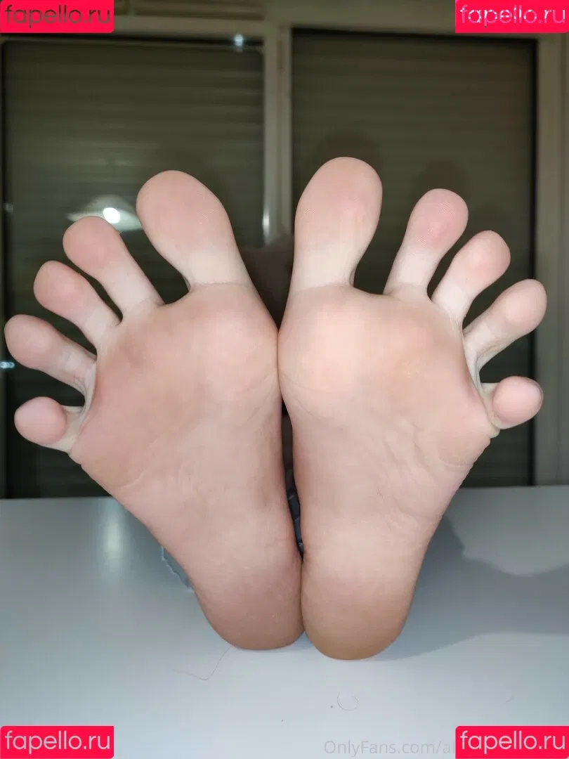 alicefrenchfeet Onlyfans Photo Gallery 
