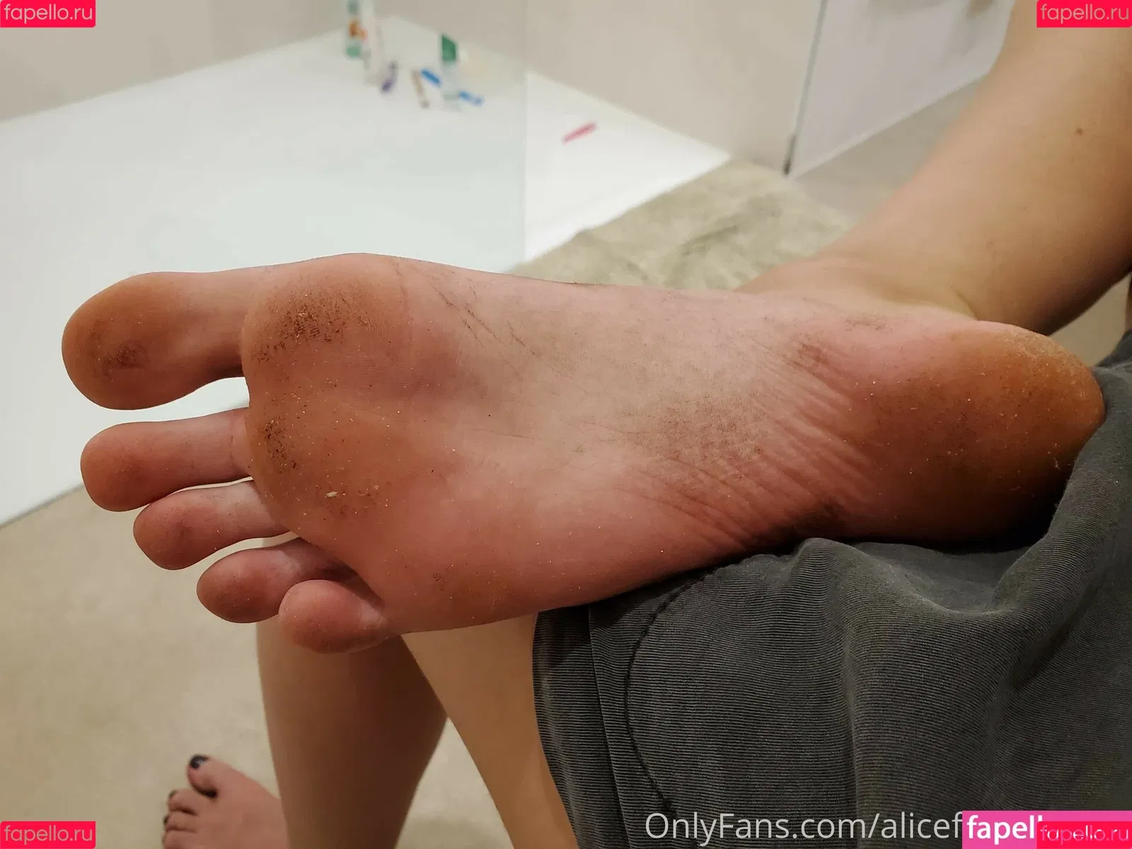 alicefrenchfeet Onlyfans Photo Gallery 