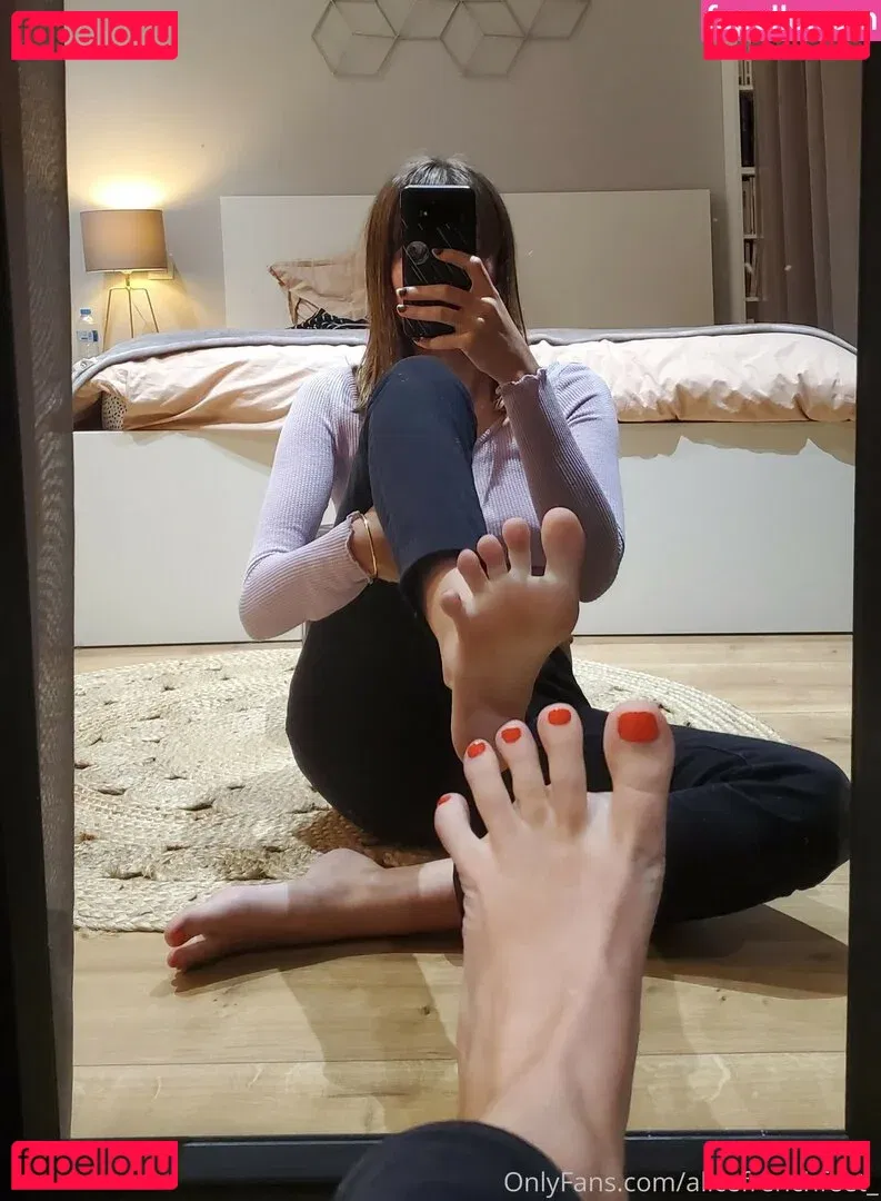 alicefrenchfeet Onlyfans Photo Gallery 