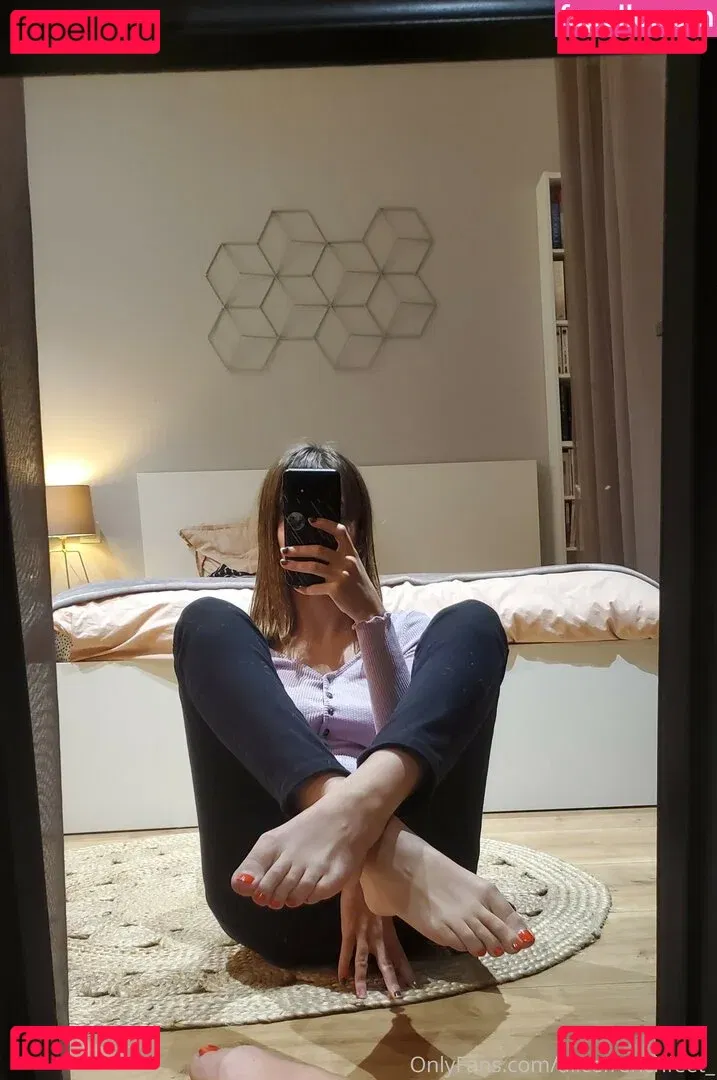 alicefrenchfeet Onlyfans Photo Gallery 