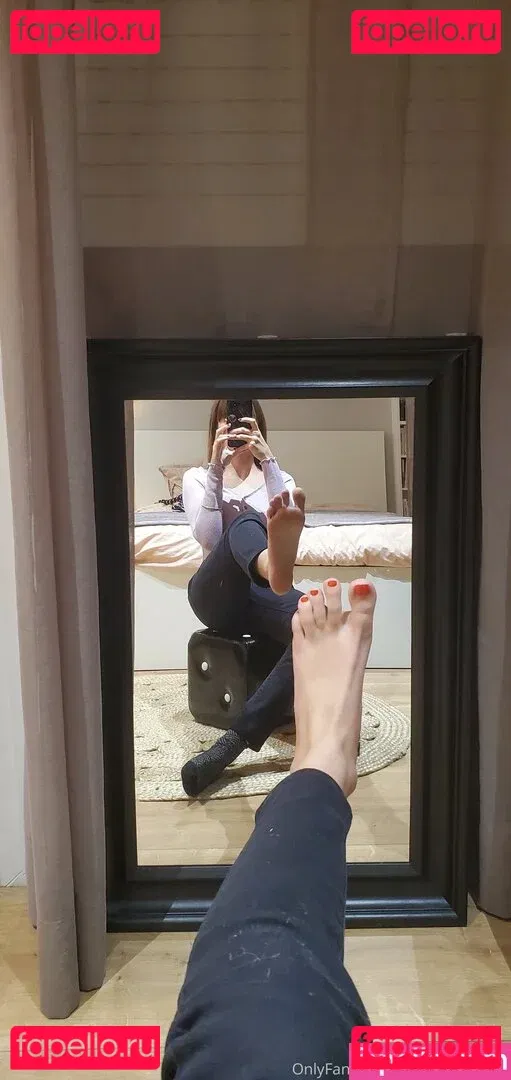 alicefrenchfeet Onlyfans Photo Gallery 