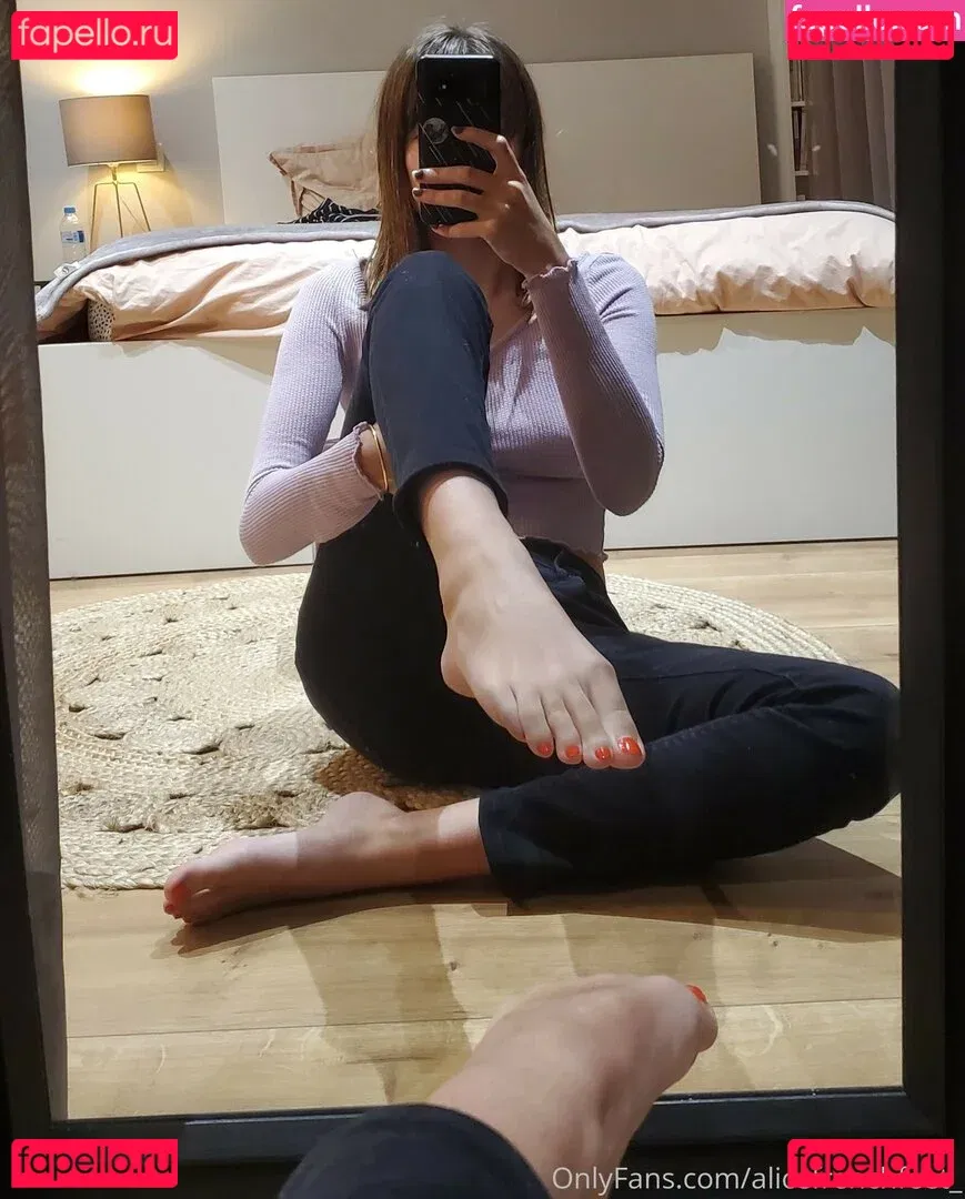 alicefrenchfeet Onlyfans Photo Gallery 